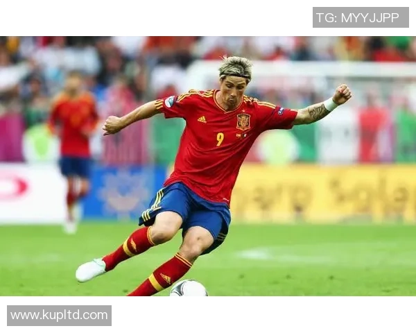 街头足球文化崛起 球星们如何在街头竞技中书写传奇